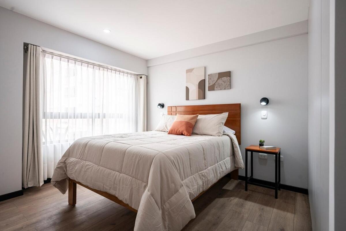 Cozy And Modern Near Downtown